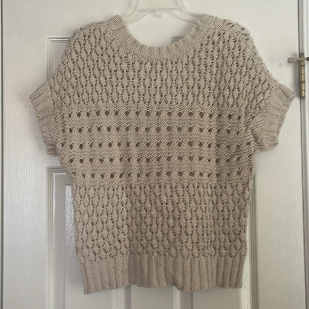 Apt 9 Women's Beige Knit Short Sleeve Sweater - Picture 3 of 3